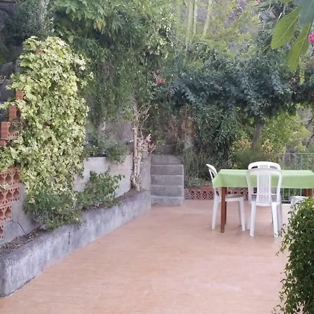 Baia Taormina جيارديني ناكسوس