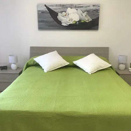Baia Taormina Apartment Giardini Naxos